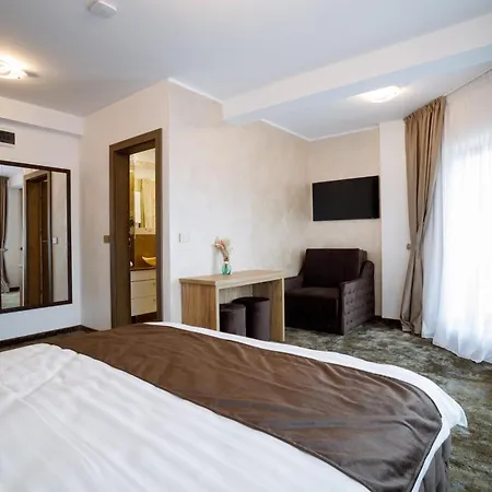 Pensiunea Natalya 4* باكاو